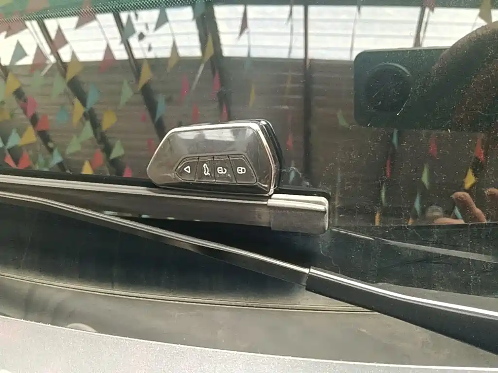 Roewe RX5 — миниатюра 9