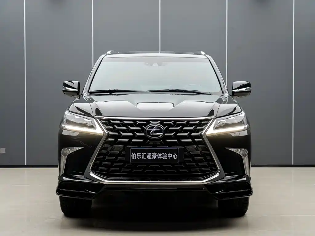 Lexus LX — миниатюра 4