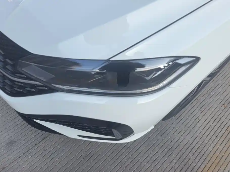 Volkswagen Lavida — миниатюра 5
