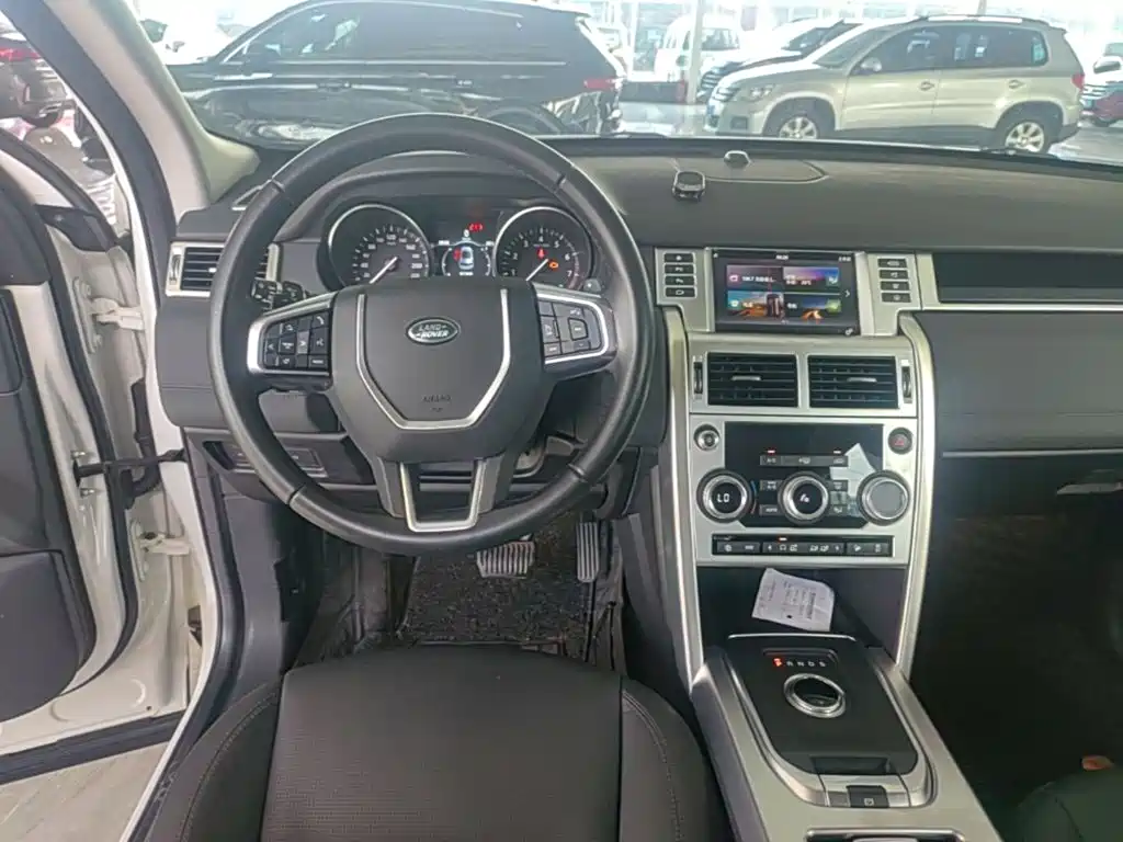 Land Rover Discovery Sport — миниатюра 11