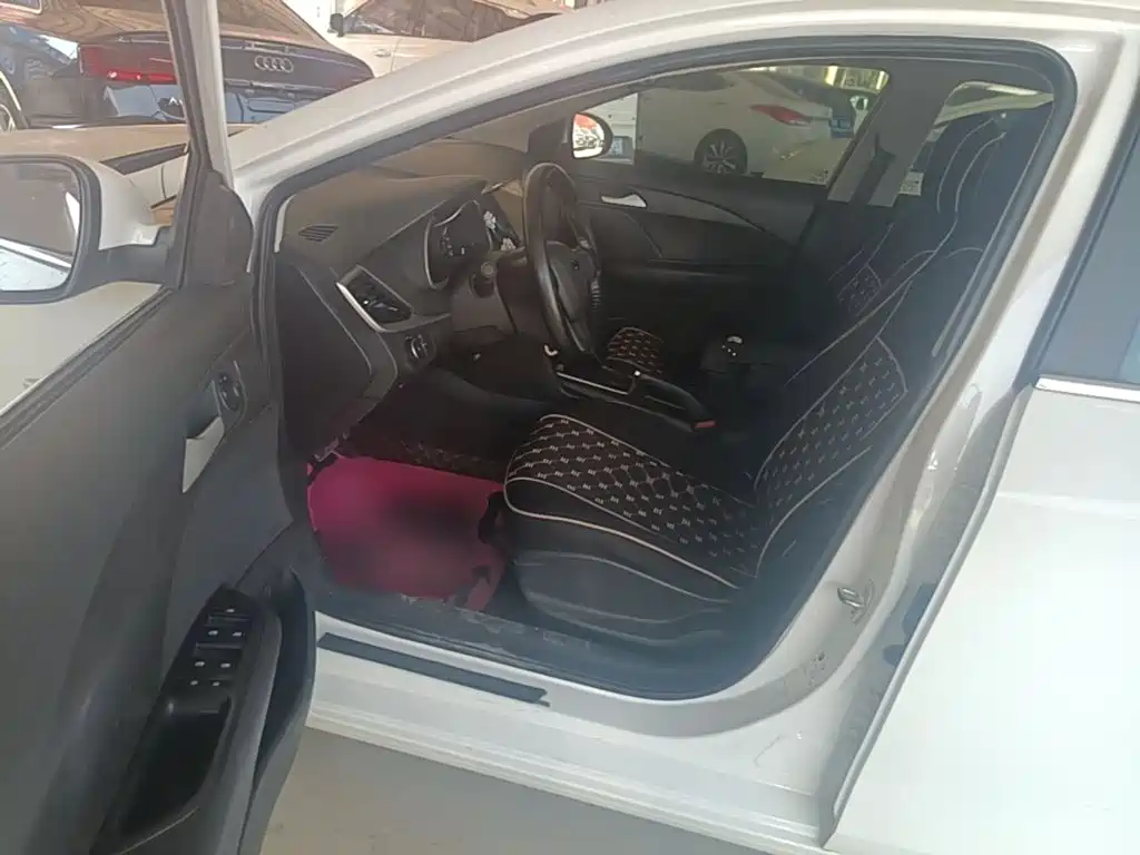 Chevrolet Cavalier — миниатюра 16