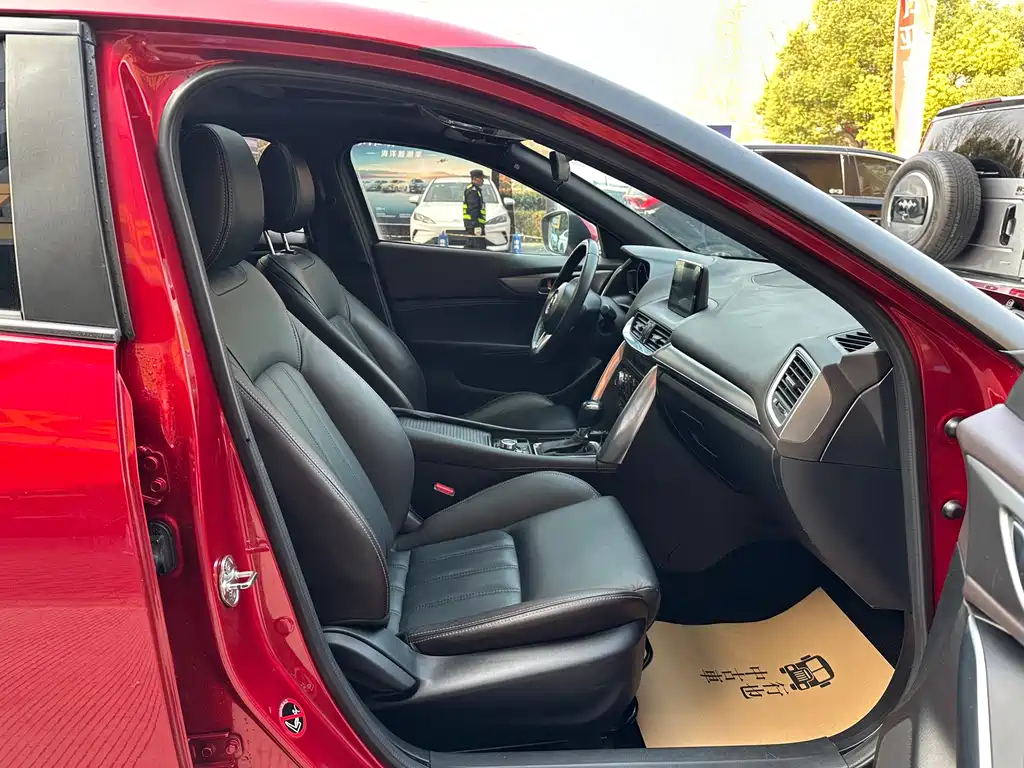 MAZDA CX 4
