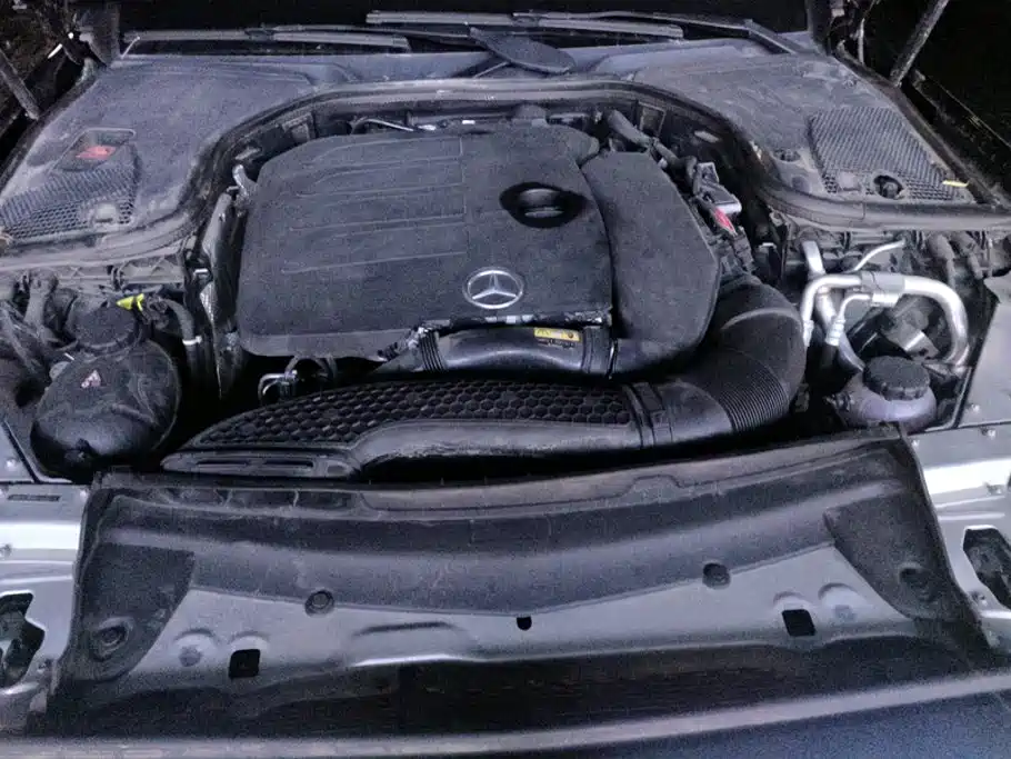 Mercedes-Benz E-Class — миниатюра 10