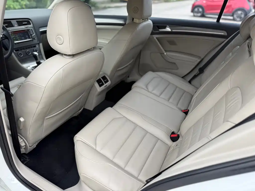 Volkswagen Golf — миниатюра 8