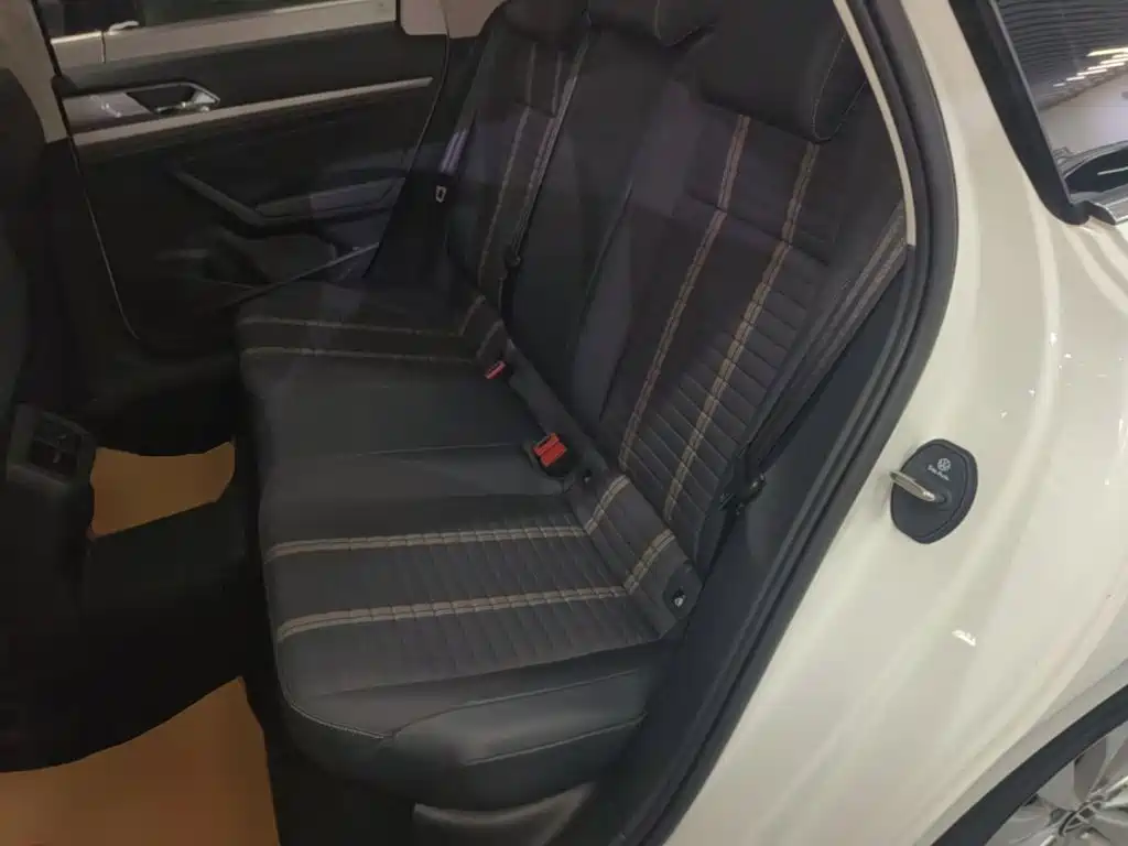 Volkswagen Lavida — миниатюра 17
