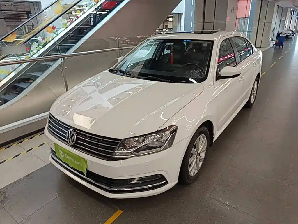 Volkswagen Lavida — миниатюра 2