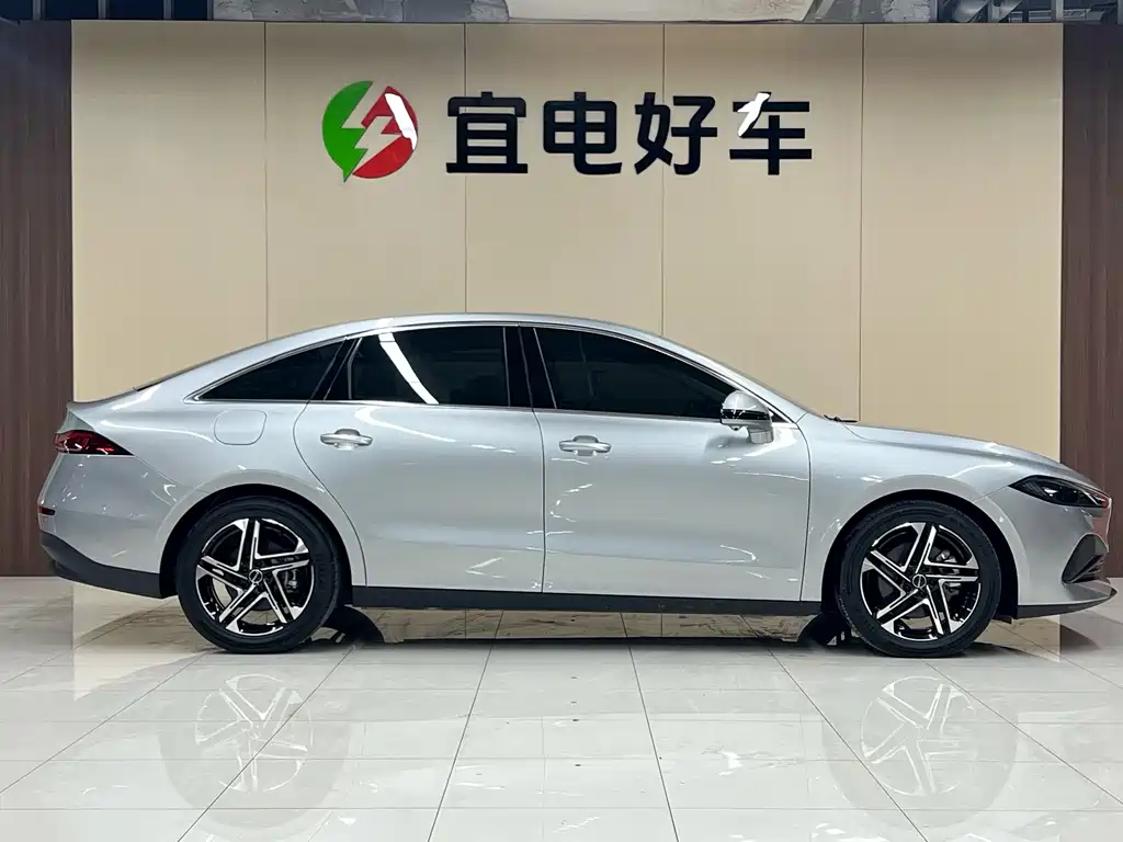 ROEWE D7