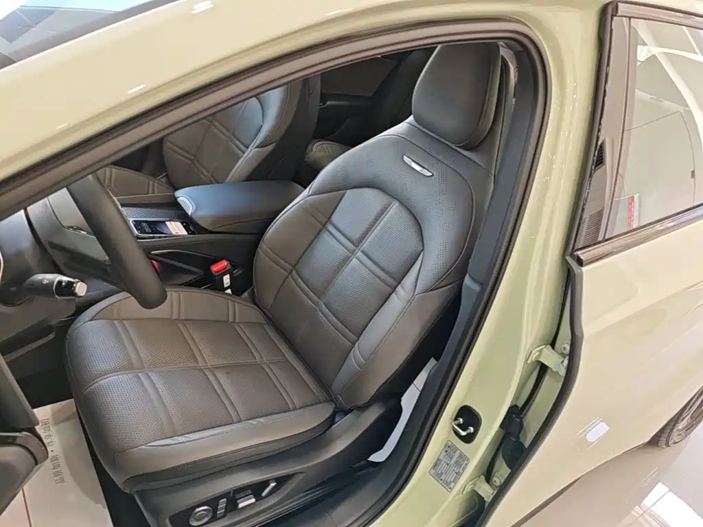 Hongqi Hongqi EH7 — миниатюра 15