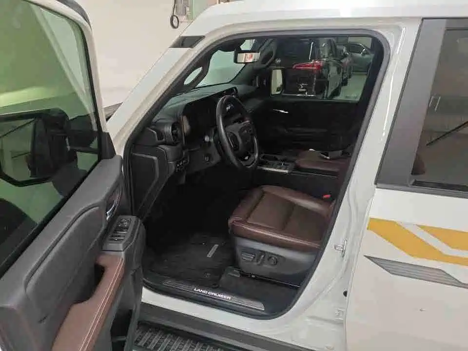 Toyota Prado — миниатюра 2