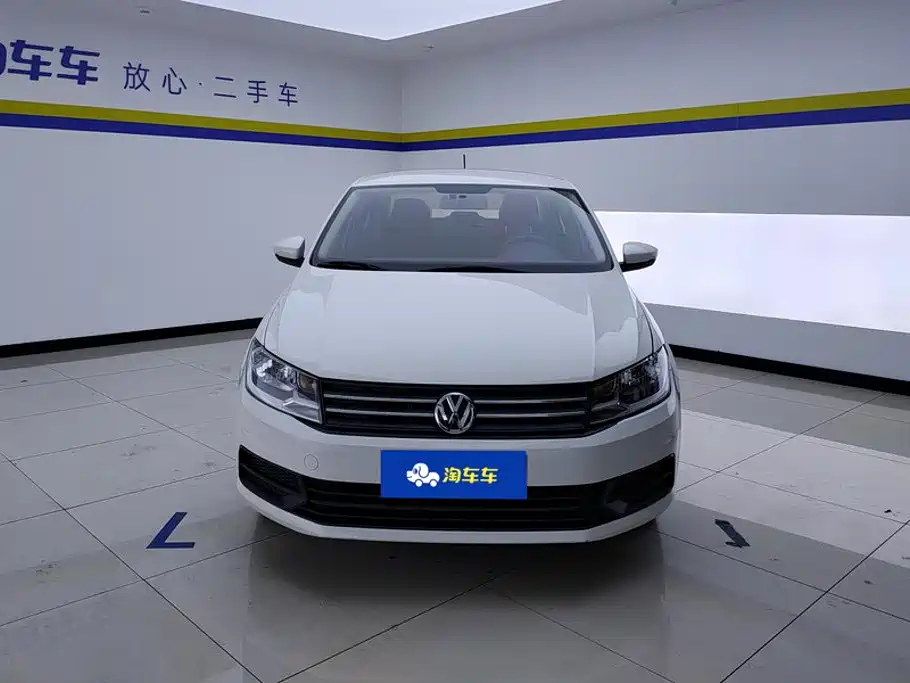 Volkswagen Santana — миниатюра 2