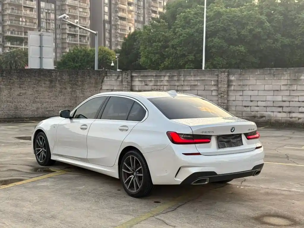 BMW 3 Series — миниатюра 6