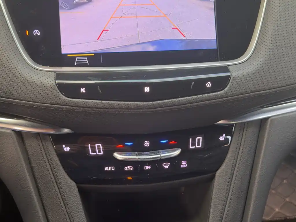 Cadillac XT5 — миниатюра 7