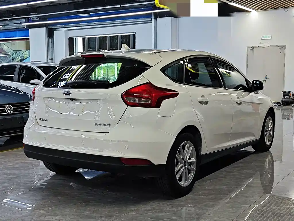 Ford Focus — миниатюра 5