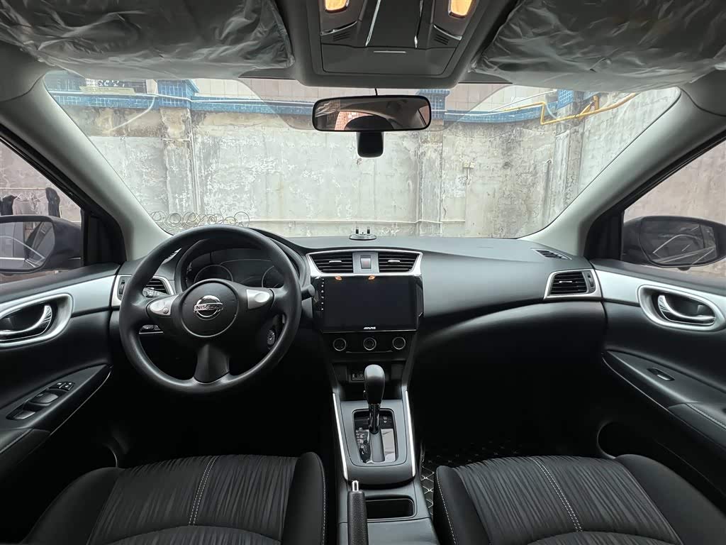 Nissan Sylphy 1.6 л 2023 г. Чёрный, пробег 5600 км