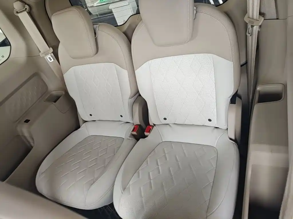Baojun KiWi EV — миниатюра 17