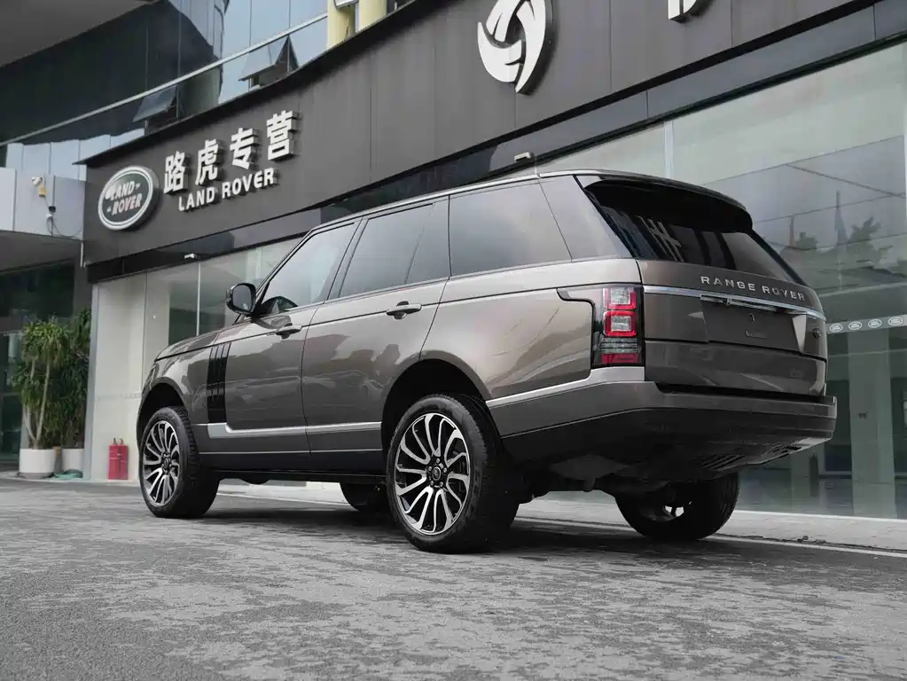 Land Rover Range Rover — миниатюра 2