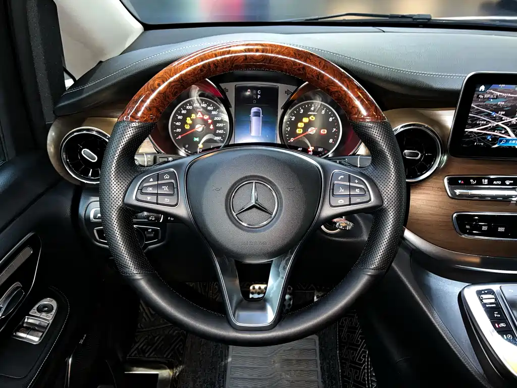 Mercedes-Benz V-Class V 2020 V 260 L Luxury