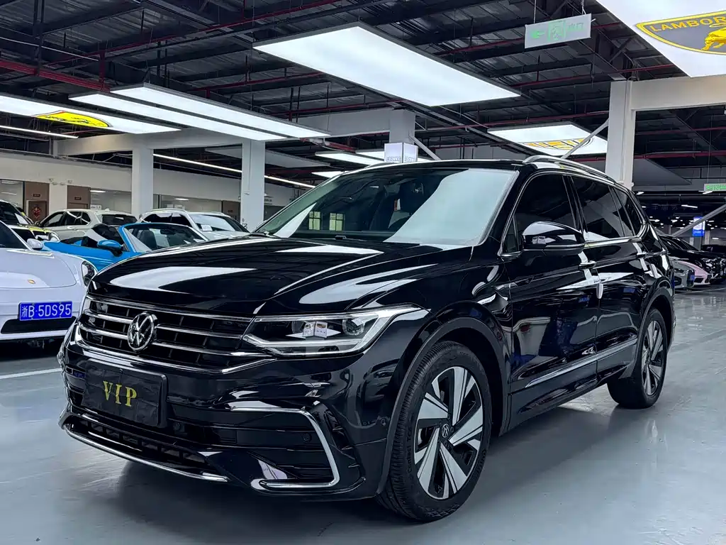 Volkswagen Tiguan L L 2023 330TSI AT R-Line