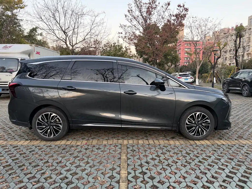 DONGFENG POPULAR YACHTS