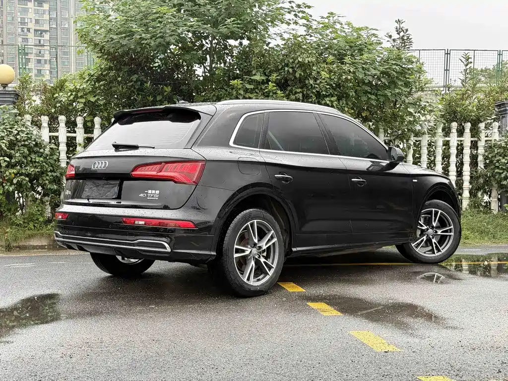 Audi Q5L — миниатюра 9