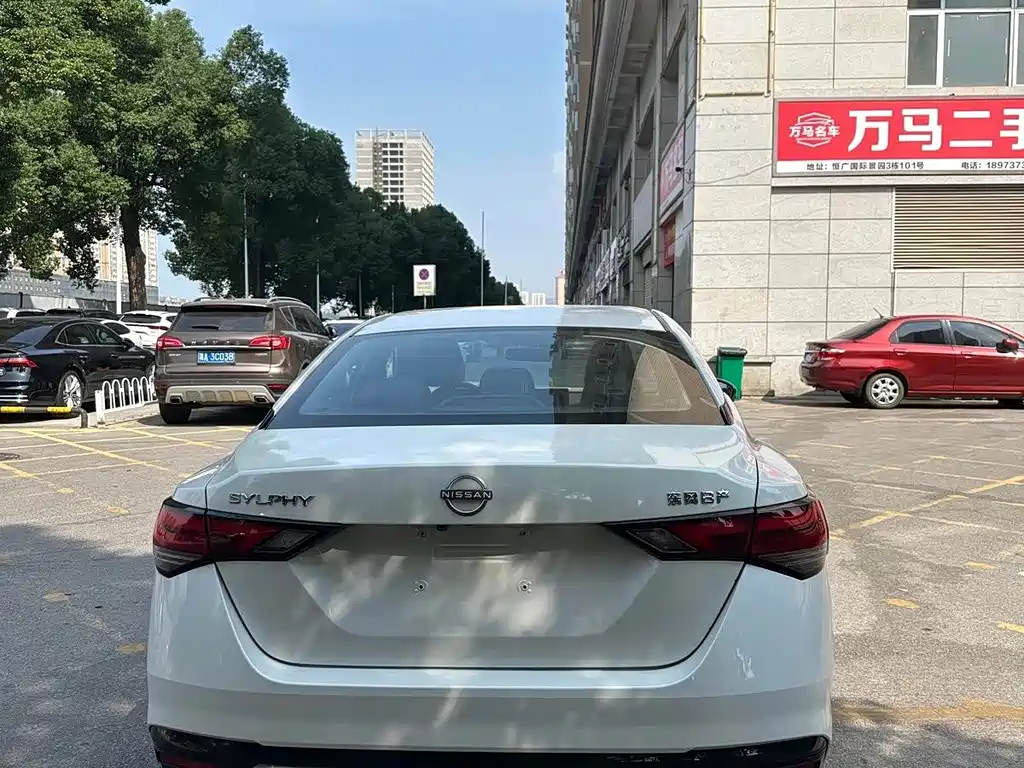 Nissan Sylphy — миниатюра 8