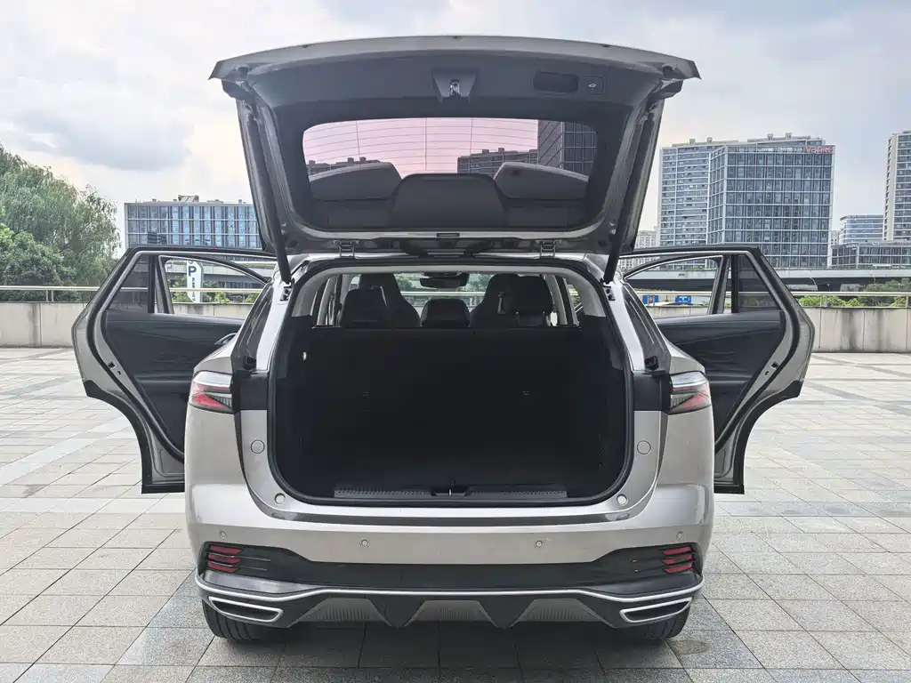Roewe RX5 New Energy — миниатюра 12