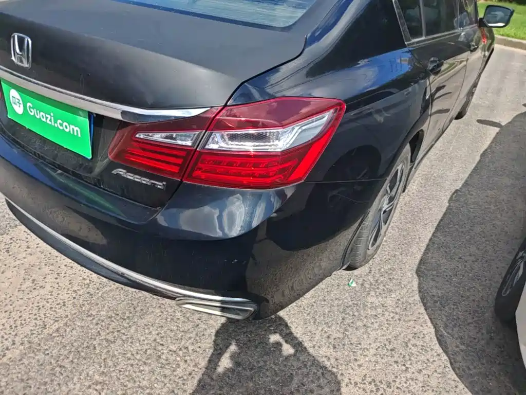 Honda Accord — миниатюра 8