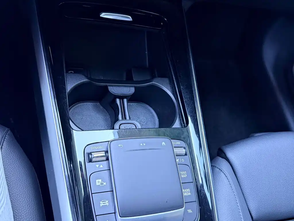 Mercedes-Benz GLB — миниатюра 15