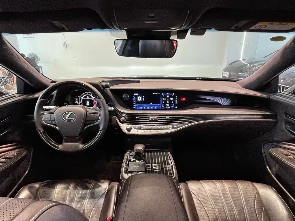Lexus LS 2018 350 Luxury V