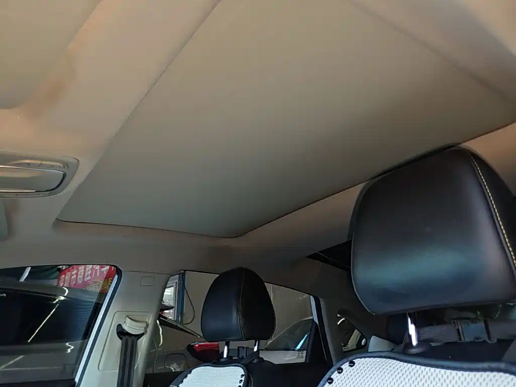 Roewe i6 MAX New Energy — миниатюра 18