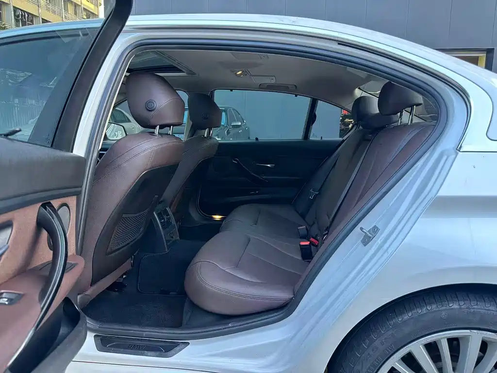 BMW 3 Series — миниатюра 4