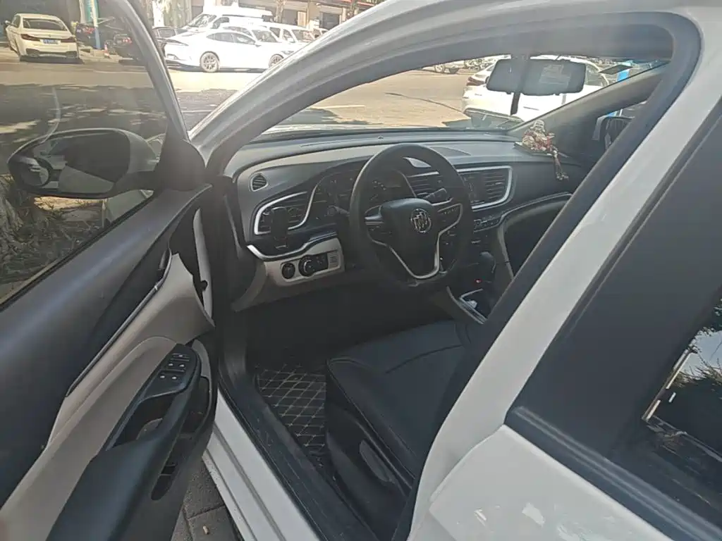 Buick Excelle — миниатюра 16