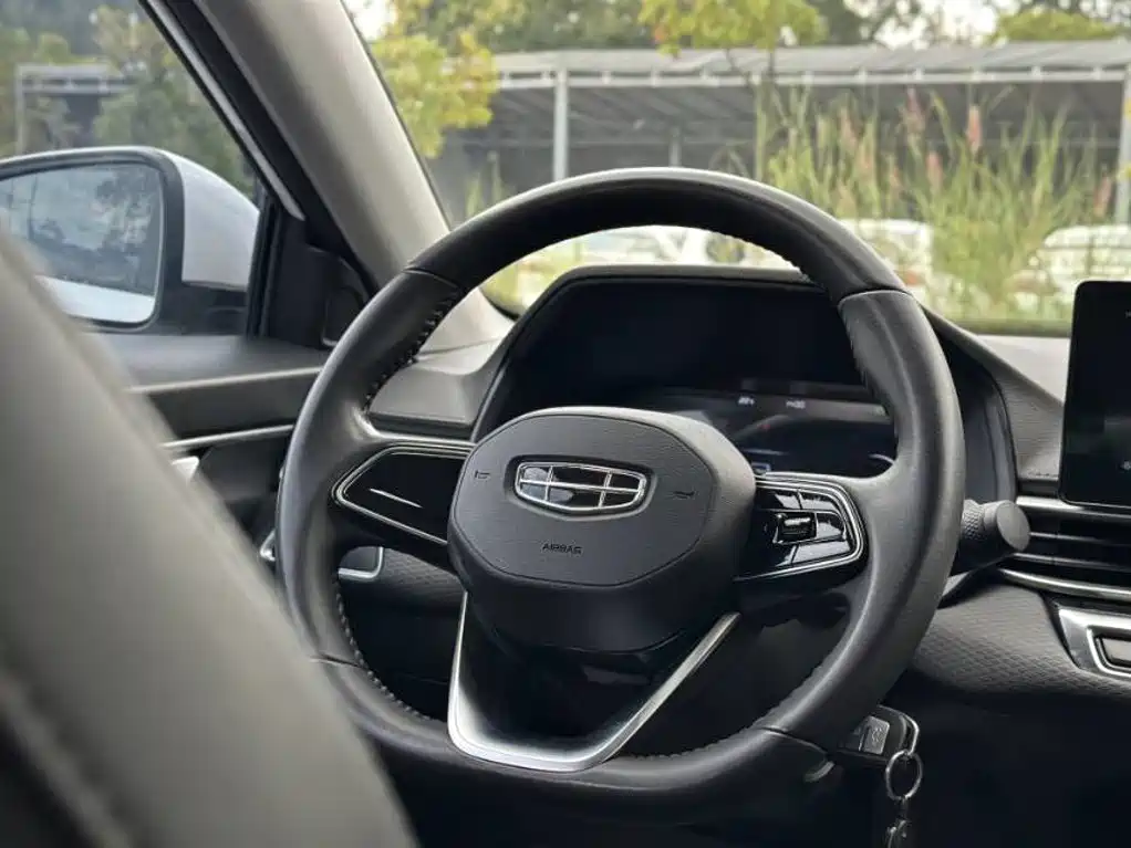 Geely Emgrand — миниатюра 11