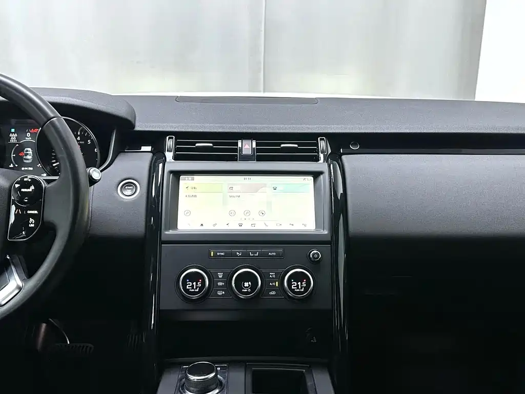Land Rover Discovery — миниатюра 6