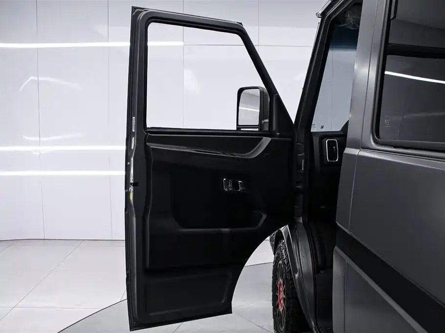 Iveco Daily 2023 2.5T A35M1 5-9 мест