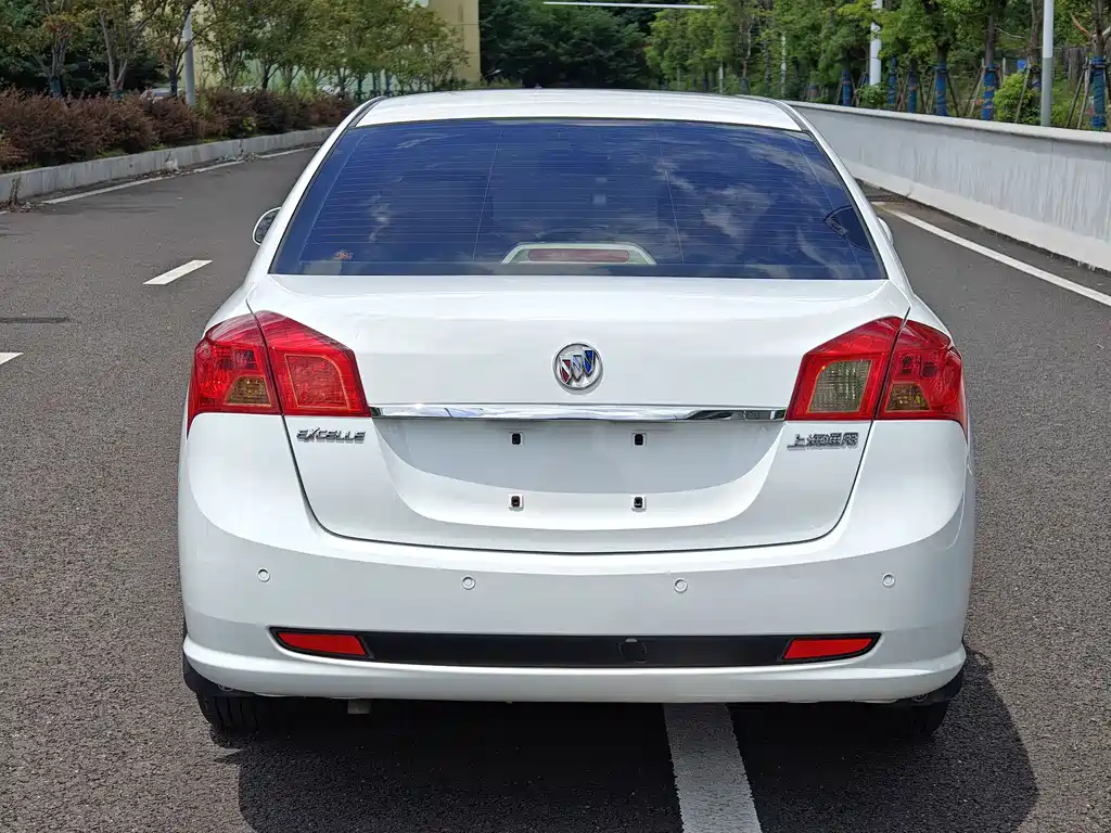 Buick Excelle — миниатюра 8