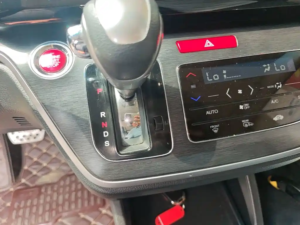 Honda Elysion — миниатюра 14