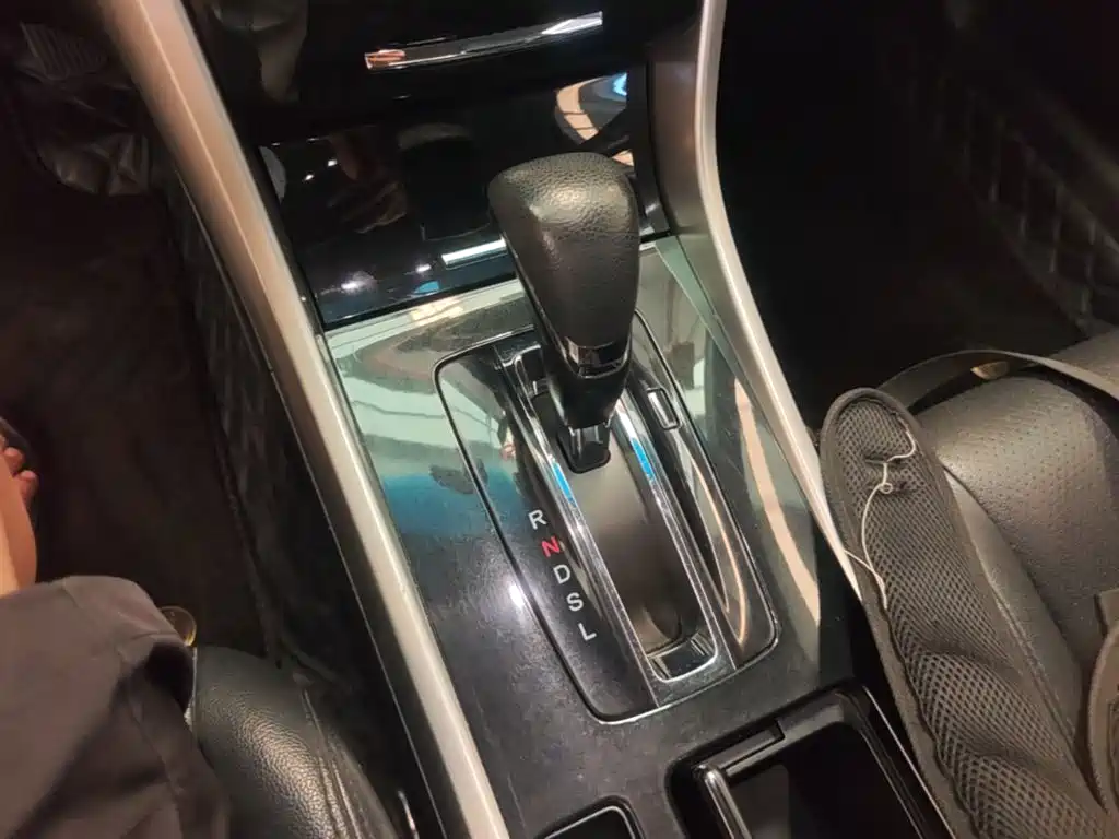 Honda Accord — миниатюра 14