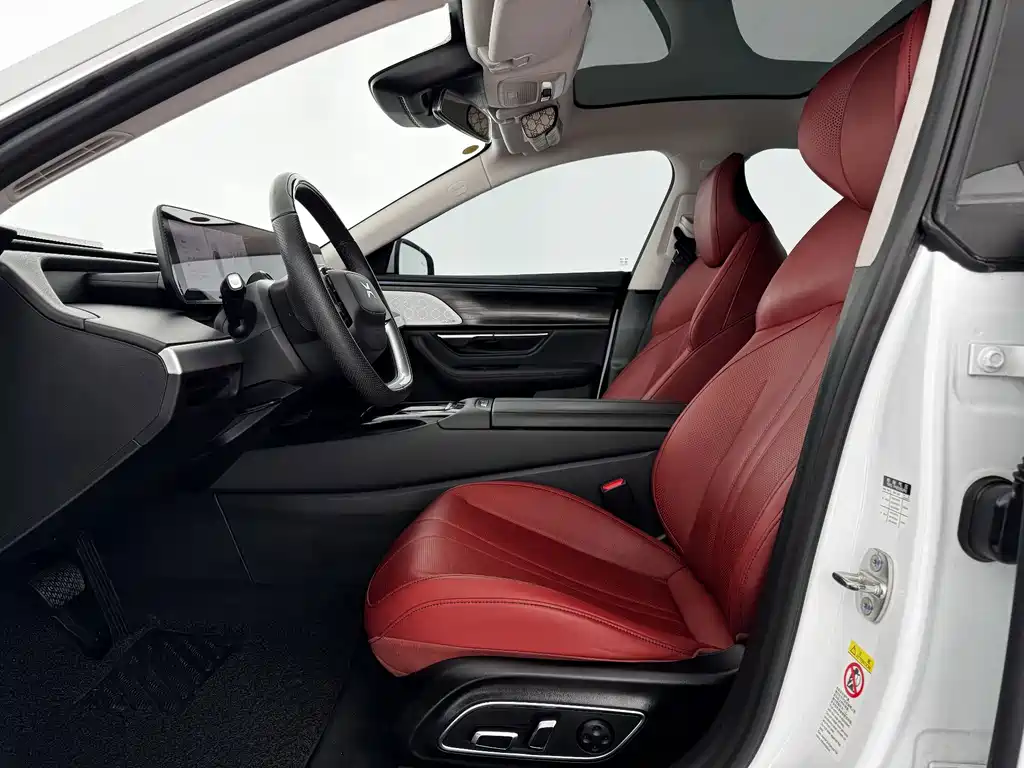 XPeng P7 — миниатюра 6