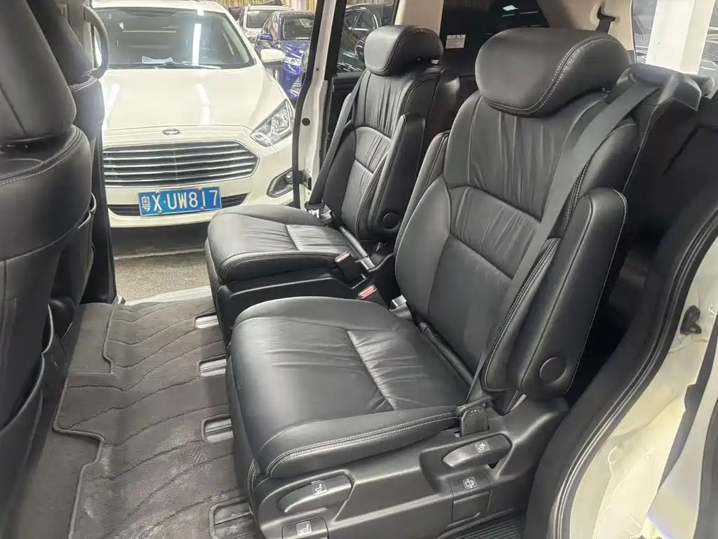 Honda Elysion — миниатюра 10