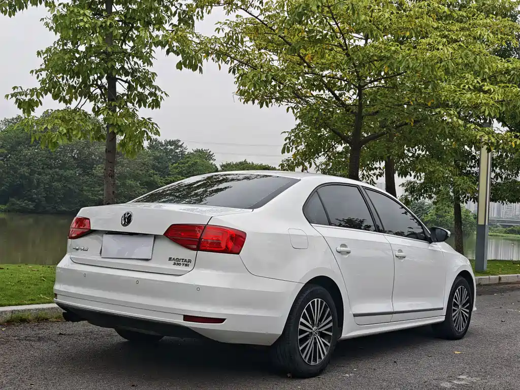 Volkswagen Sagitar — миниатюра 6