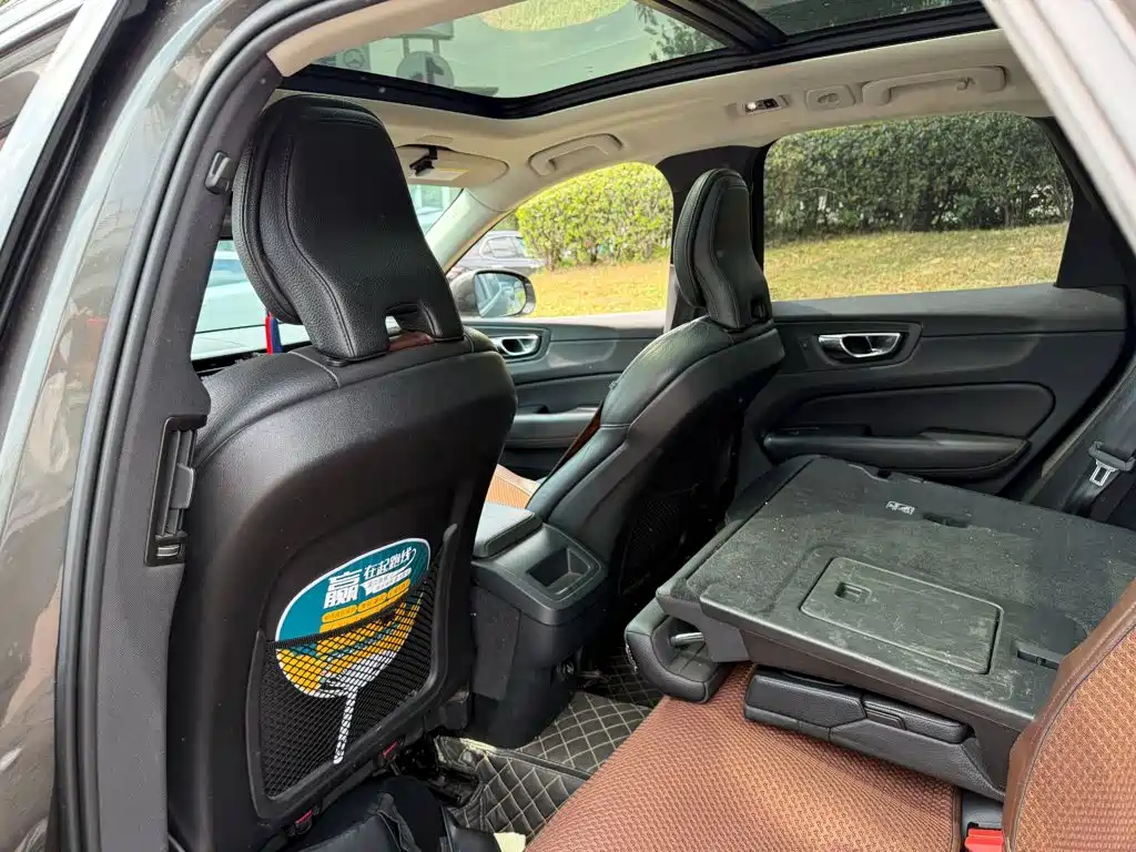 Volvo XC60 — миниатюра 11