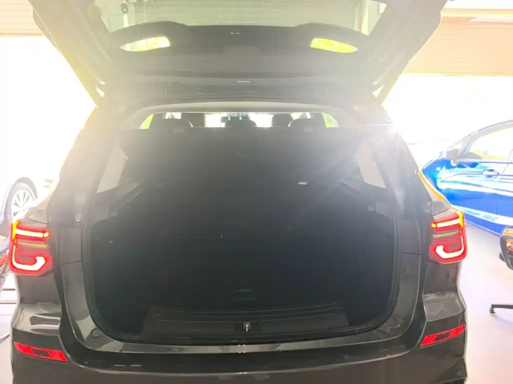 Roewe RX5 New Energy — миниатюра 19
