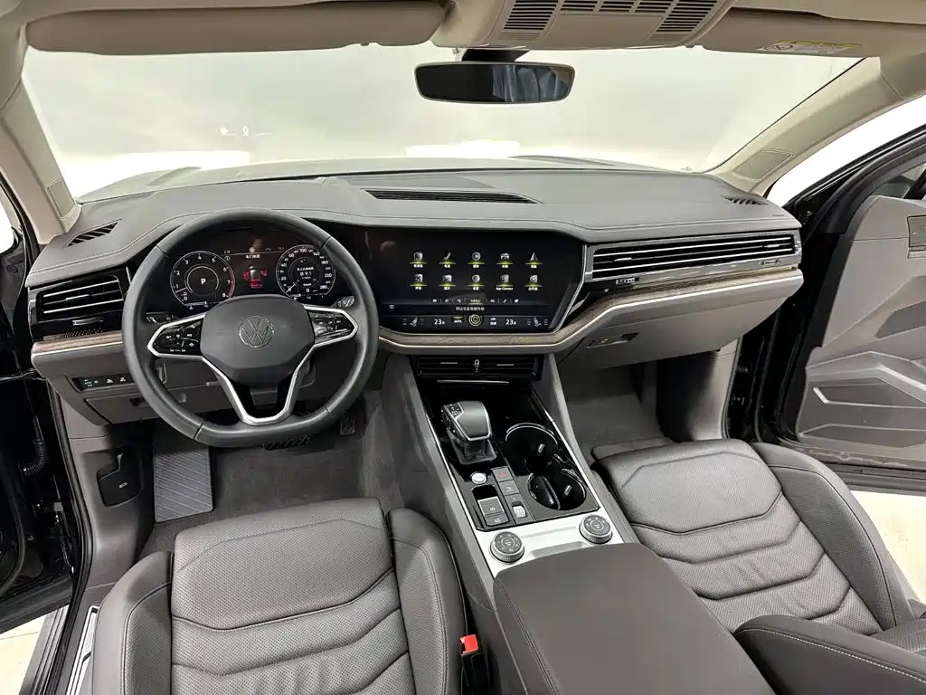 Volkswagen Touareg — миниатюра 11