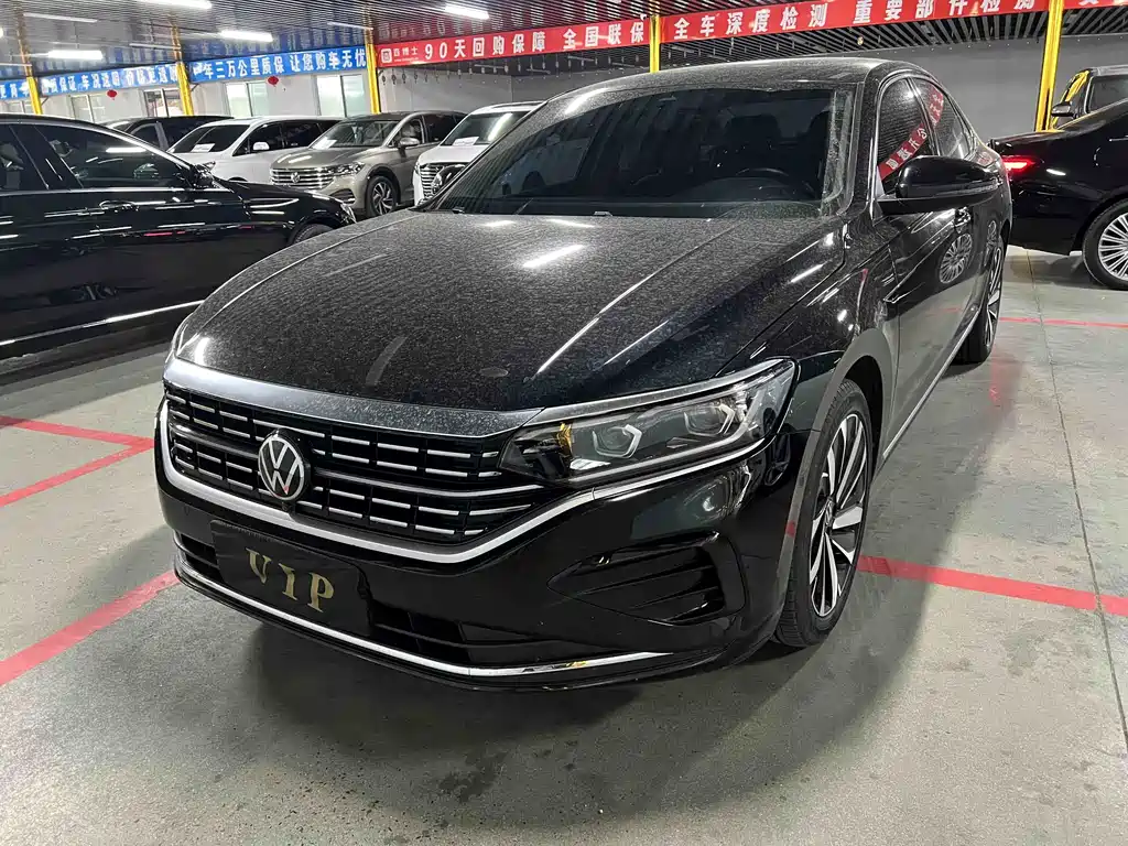 Volkswagen Passat 2023