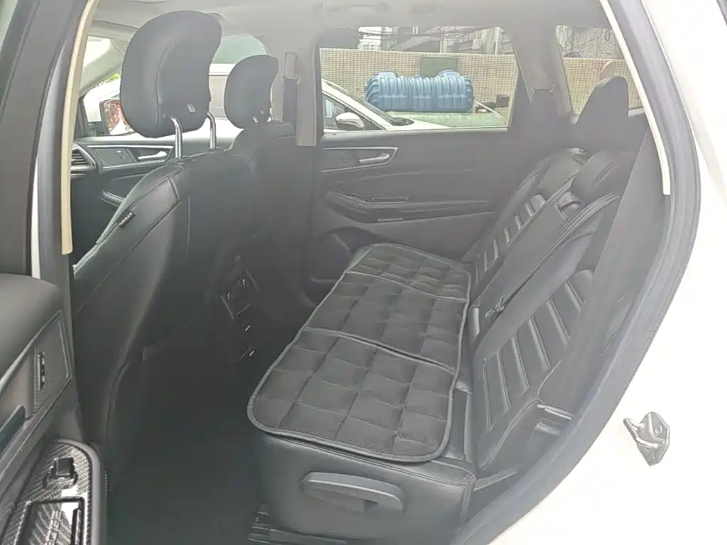 Ford Edge — миниатюра 17