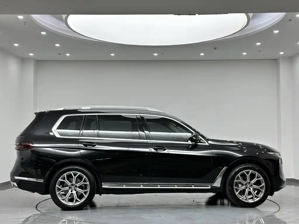 BMW X7 — миниатюра 8