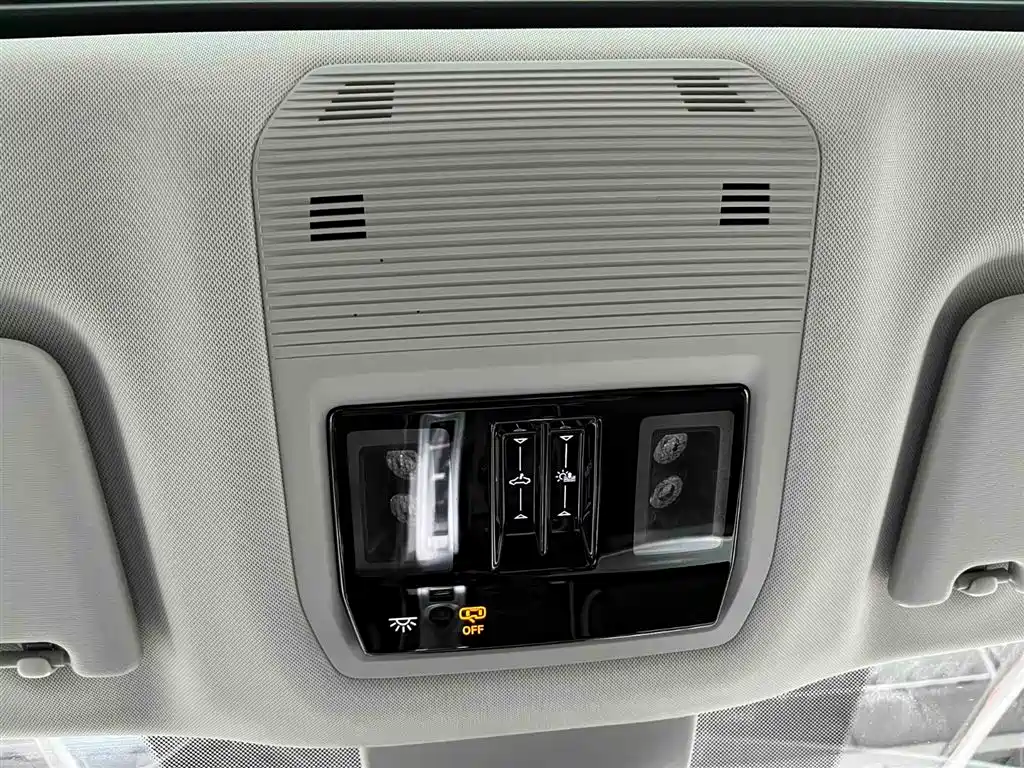 Volkswagen Tavendor 2023 380TSI R-Line