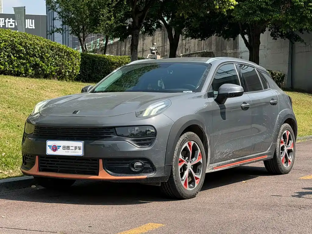 Lynk & Co 02