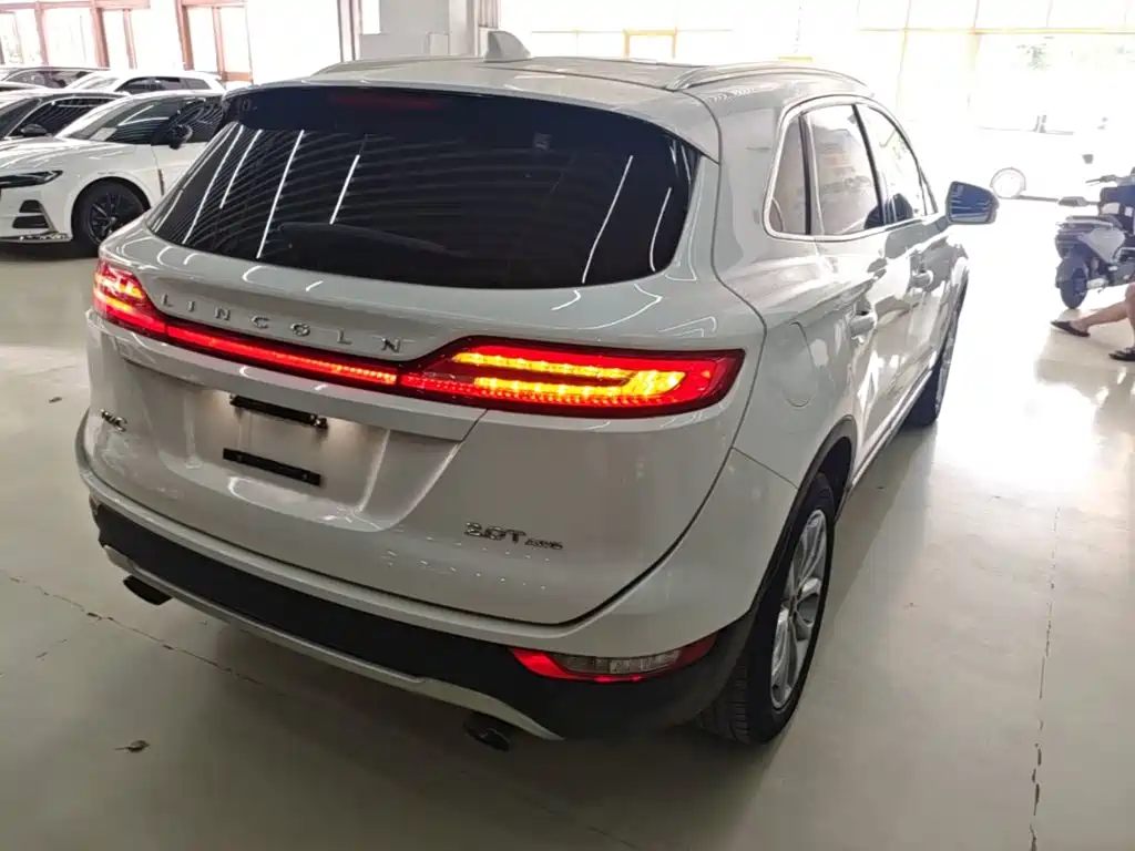 Lincoln MKC — миниатюра 7
